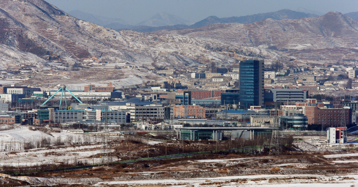 파주 도라산에서 본 개성공단 일대