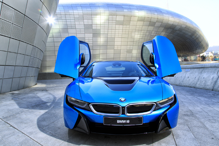 BMW i8