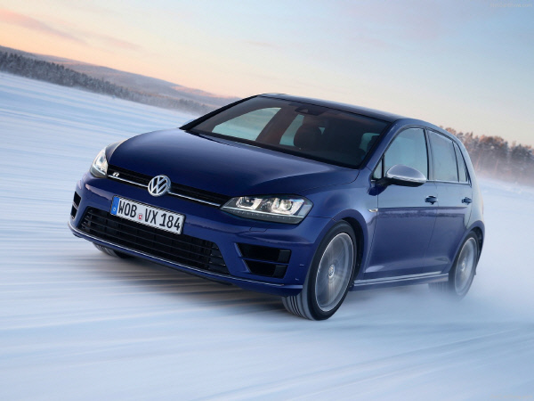 Volkswagen-Golf_R_