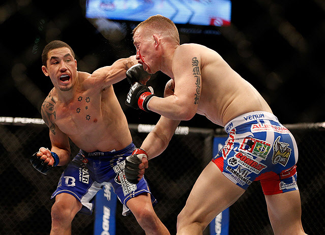 ufc160_05_whittaker_vs_smith_004