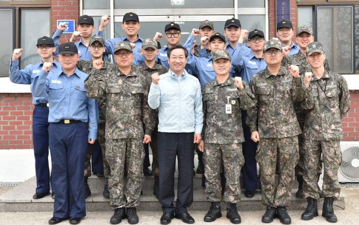 팔미도 찾은 유정복 시장