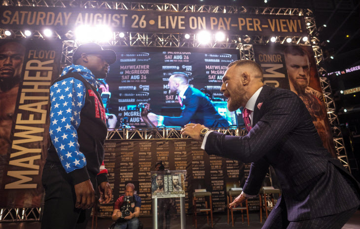 (SP)U.S.-LOS ANGELES-BOXING-MAYWEAT...