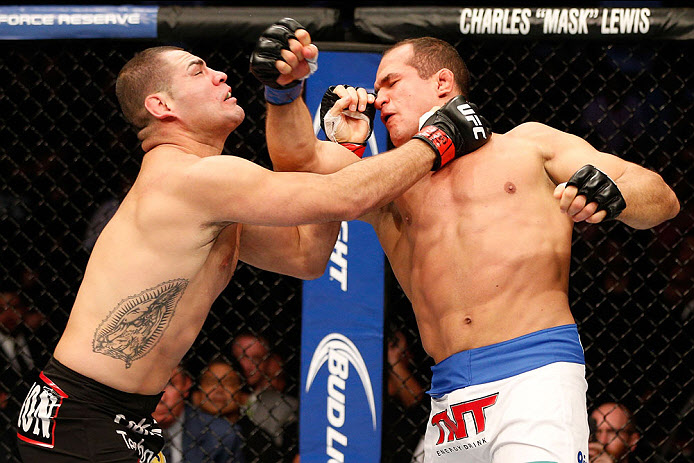 ufc166_13_velasquez_vs_jds_018.jpg