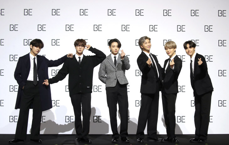 새 앨범 'BE' 발표하는 BTS<YONHAP NO-2125>