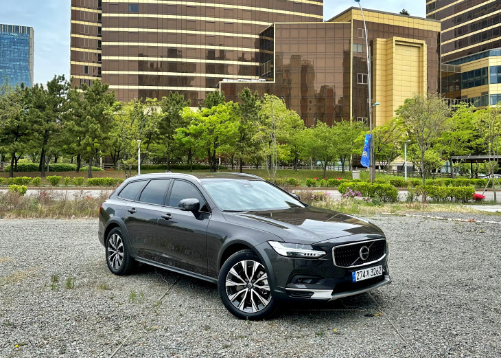 볼보 V90 크로스컨트리(사진=김태준 기자)