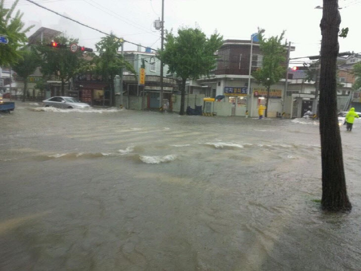 창원특례시 성산구 반지사거리 침수 모습