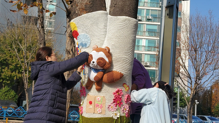 구리시 인창도서관, 시민 재능기부로 아름다운 겨울정원 조성