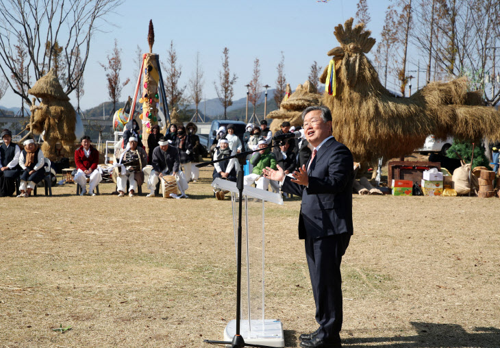 20231120-밀양시, 수산제 농경문화축제 성황리에 펼쳐져(1)