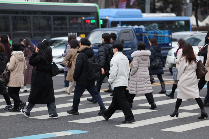 2024년 포문을 여는 첫 출근길<YONHAP NO-0895>