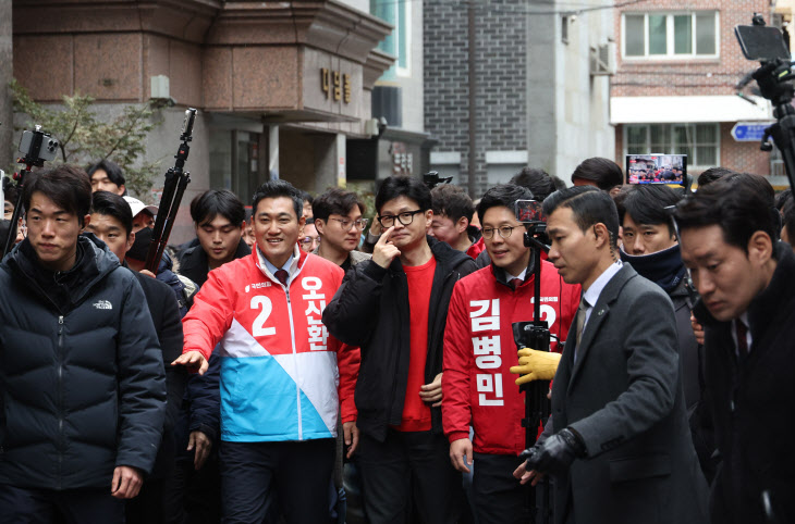 주택가 골목 점검 나선 한동훈 비대위원장