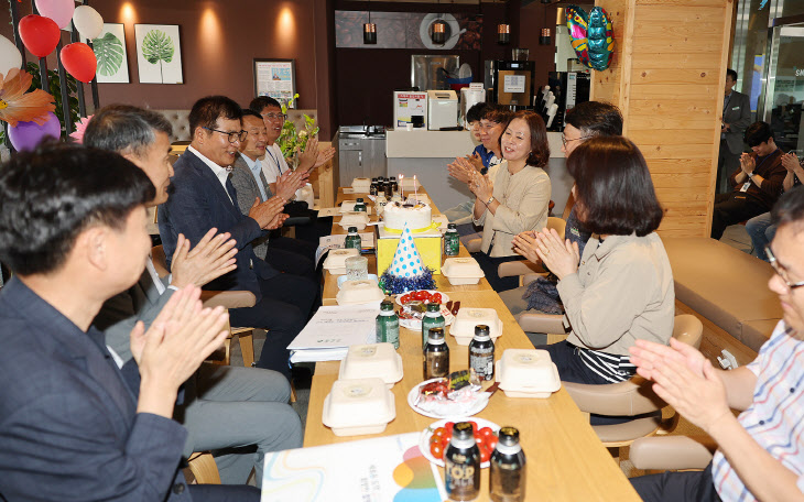 함평군, ‘직원 생일 축하’ 행사 및 소통의 장 마련