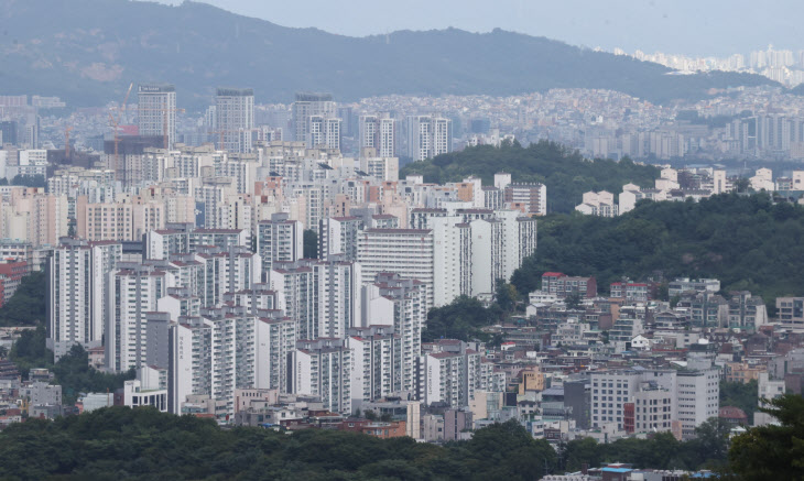 '파죽지세' 서울 아파트값…5년10개월여만 최대