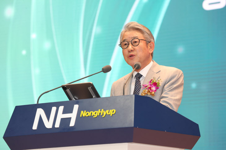 농협 창립 제63주년 기념식<YONHAP NO-2381>