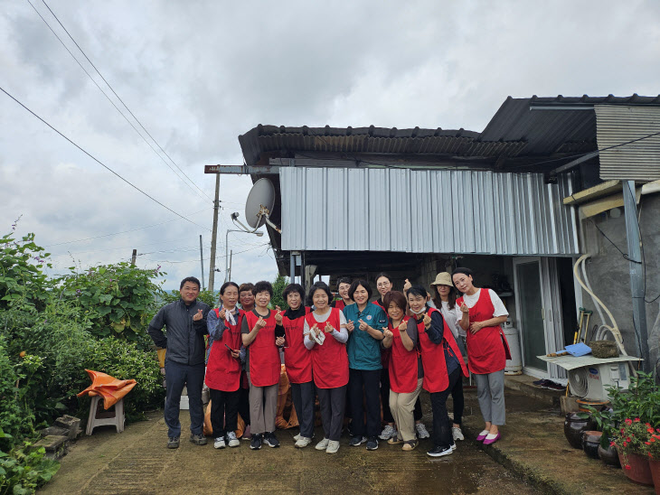 240822_2_새살림봉사회 청소봉사_의흥면