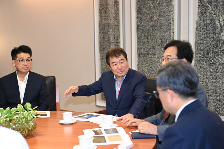 김충섭 경북 김천시장, 국립중앙박물관 관장 만나 ‘김천 갈항