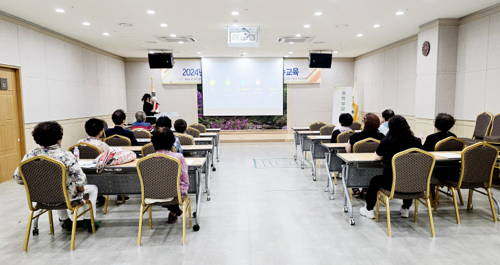 가정위탁부모 보수교육 및 담당 공무원 교육 실시])