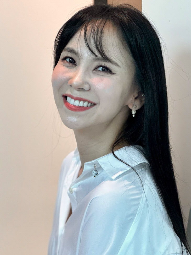 김지우