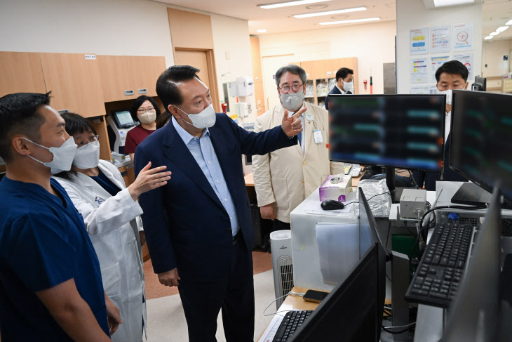 윤석열 대통령, 응급의료 현장 방문