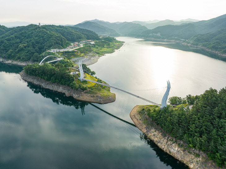 영주-1-2 용천루 출렁다리의 전경