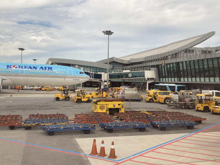 0927 대한항공 공항 비행기